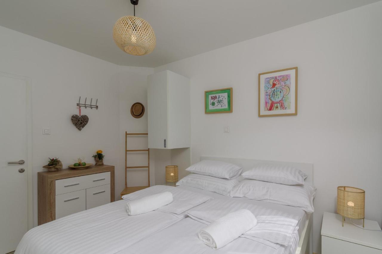 Vila White Trogir Exterior photo