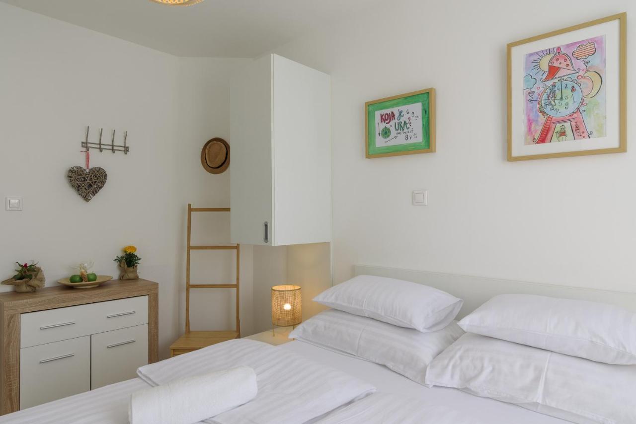 Vila White Trogir Exterior photo