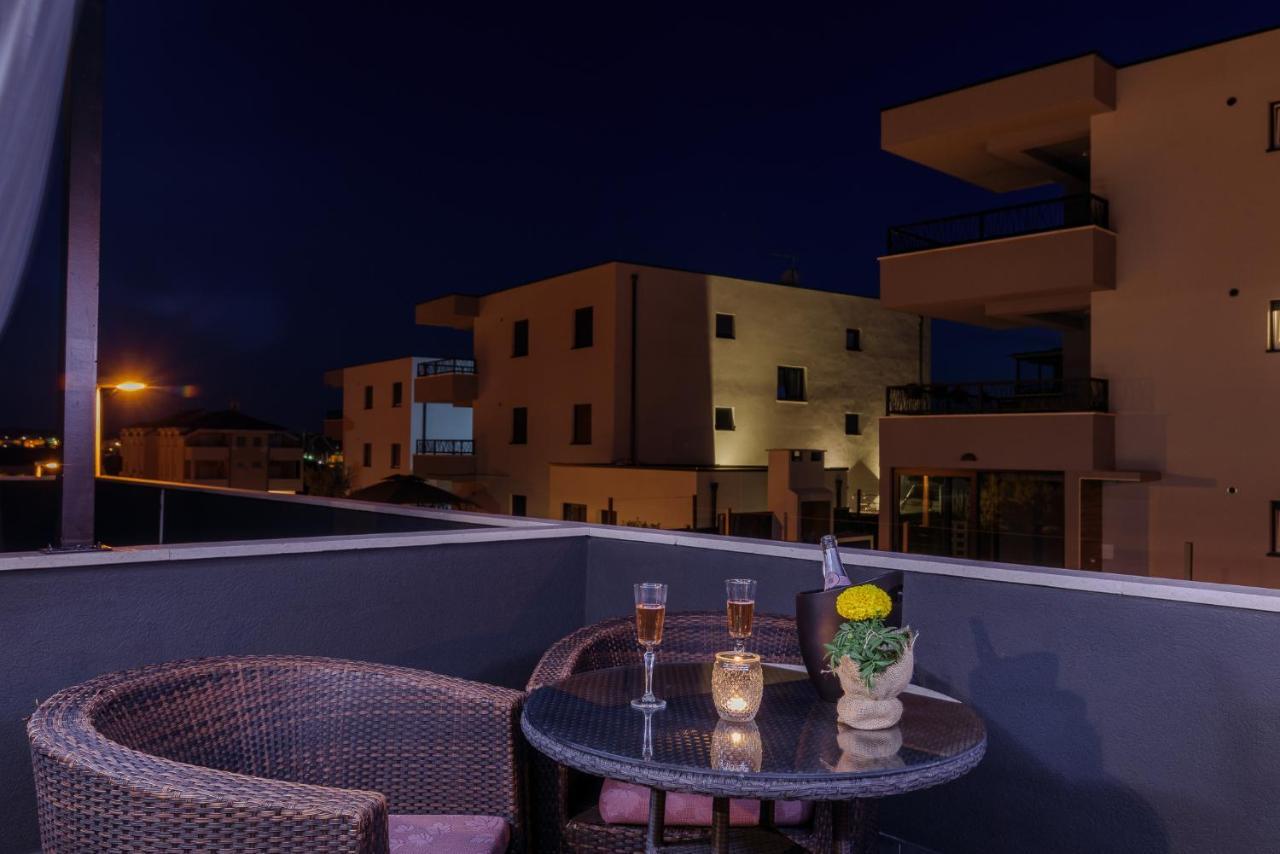 Vila White Trogir Exterior photo